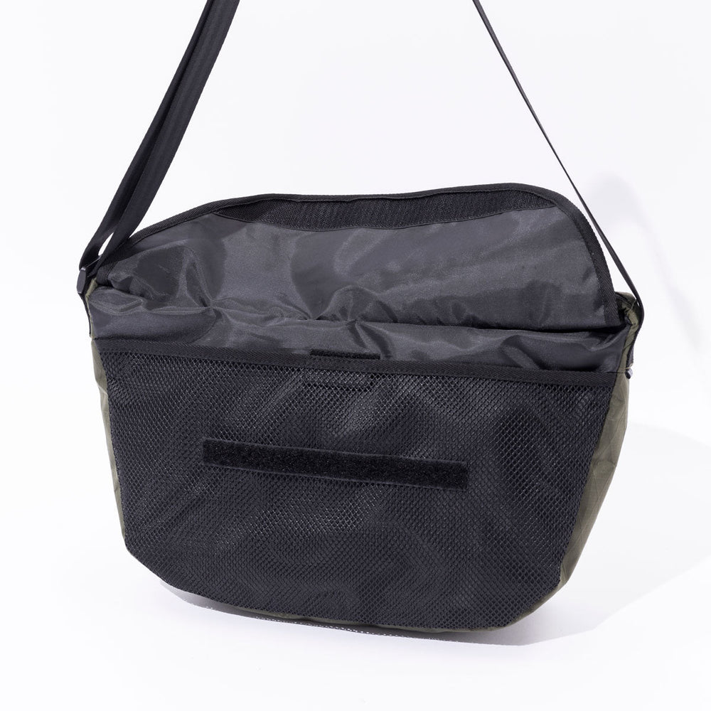 X-Cloth Messenger - black Bags + Packs