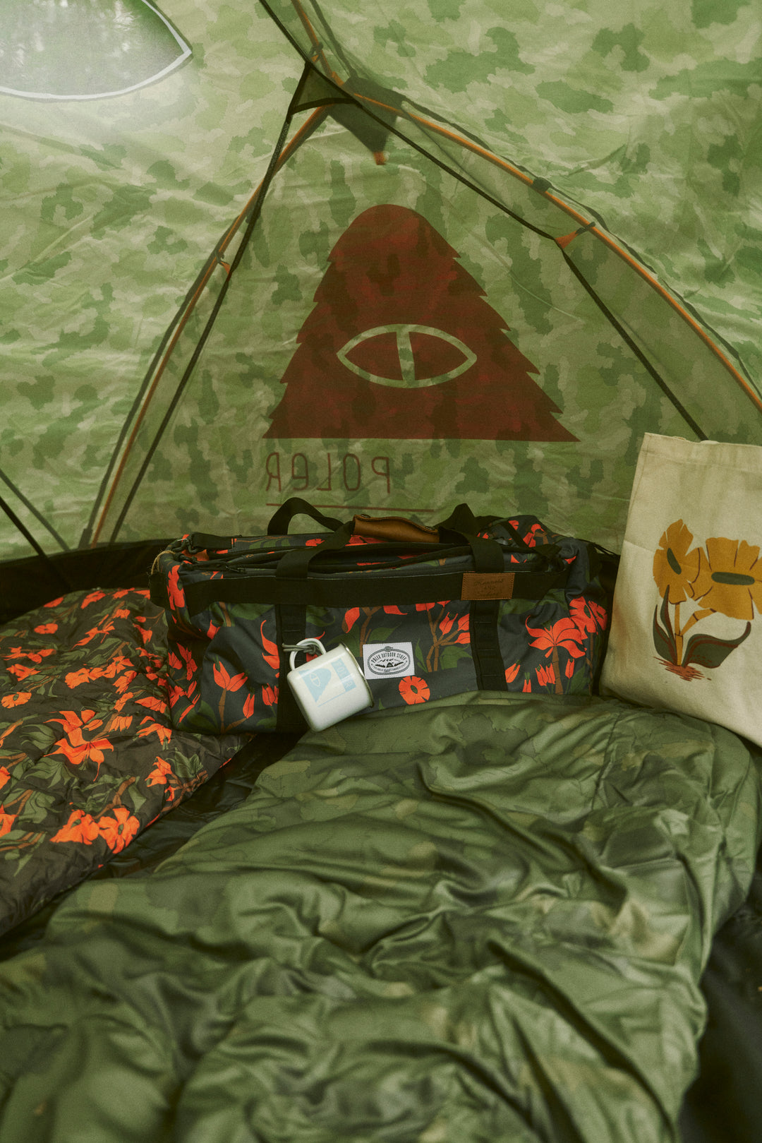 CAMP VIBES 2-Person Tent - furry camo Tents